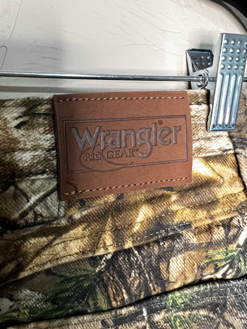 Wrangler ProGear Woman’s Camoflauge Realtree Straight Jeans - Picture 9 of 10